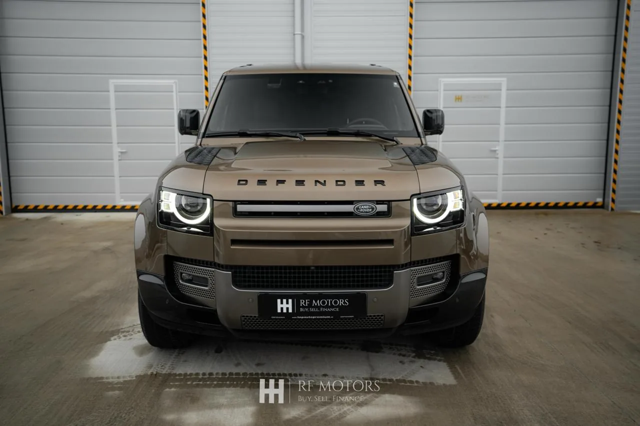 Land Rover Defender 110 D250 X-Dynamic SE